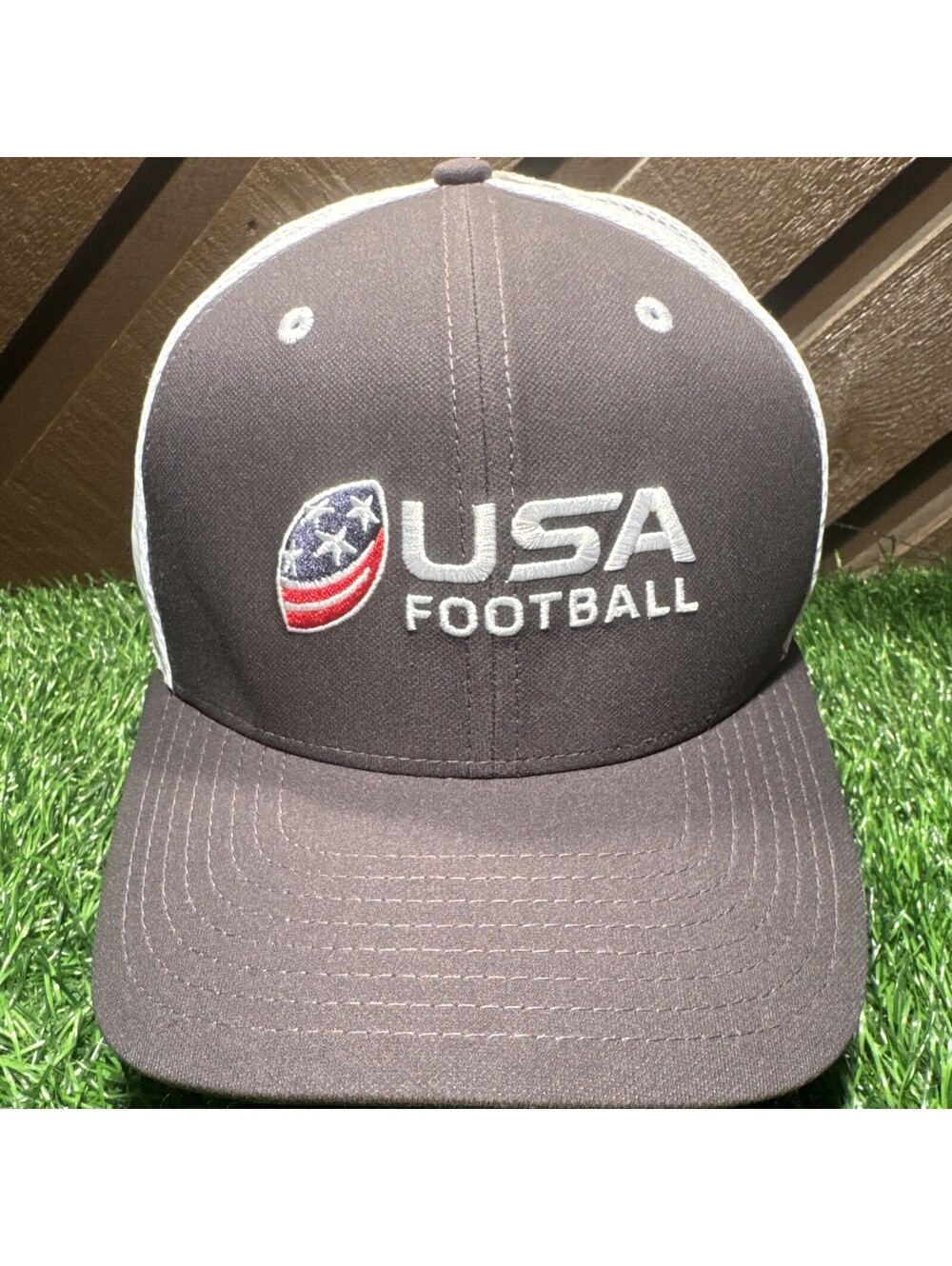 Nike Classic99 Dri-FIT USA Football Trucker Snapback Hat Mesh Cap Gray NWOT